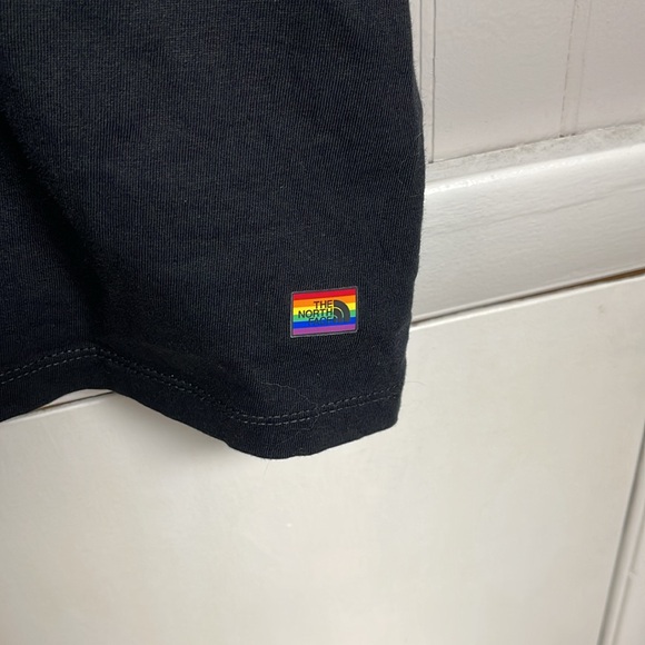 The North Face T shirt - Picture 3 of 5